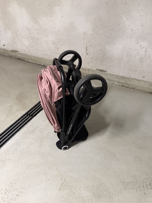 Wózek spacerowy składany KinderKrafr Lite UP