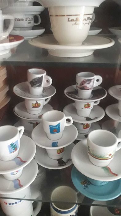 Chávenas de café com marcas*PARA COLECIONADORES *