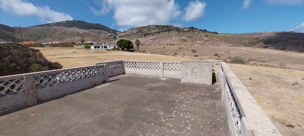 Moradia independente  ( 802 m2 )    Er 233  Casinhas  Porto Santo