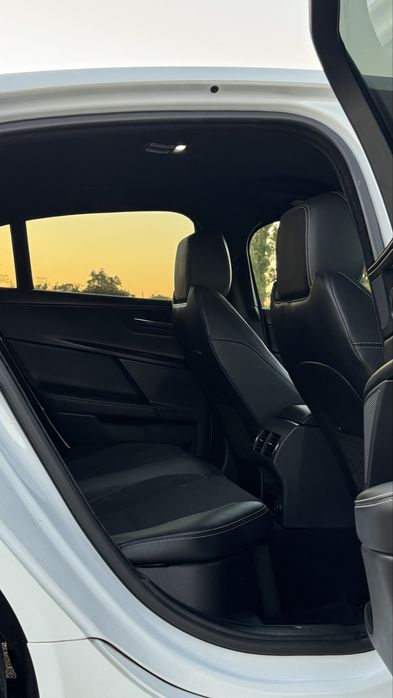 Jaguar XE 2.0D 163Cv Versão R-Sport
