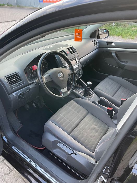 Volkswagen Golf V