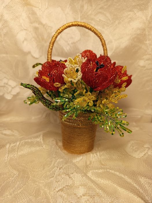 Квіти з бісеру на подарунок