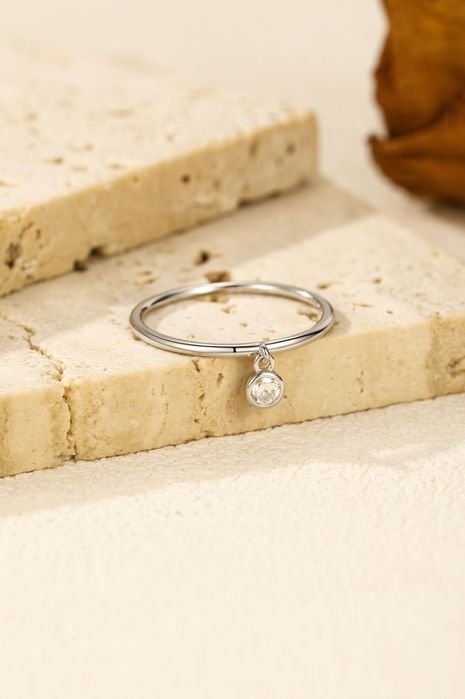 Срібна каблучка з муасанітом 0.10 ct “Claire”