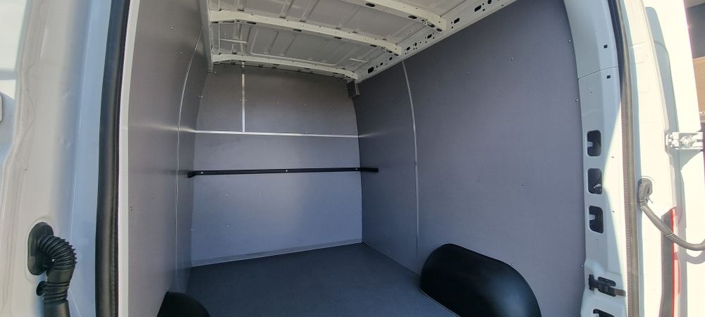 Zabudowa paki w sklejkę zabudowy busów półki regały podłoga do busa