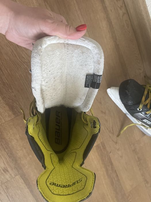 Ковзани хокейні