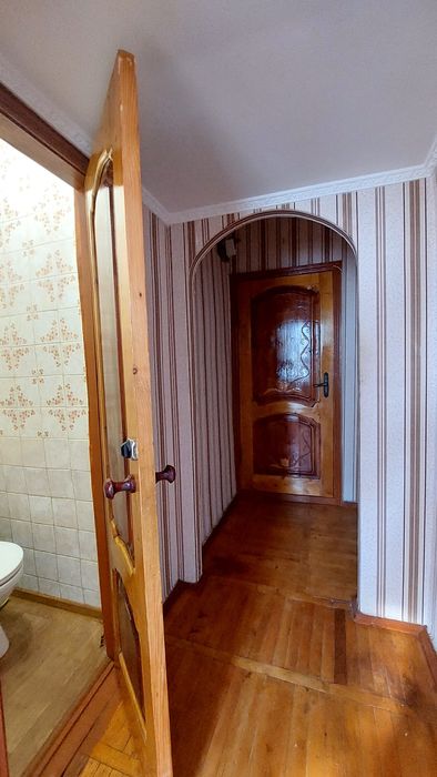 Продам 3-кімнатну квартиру. Вул.Київська,15.