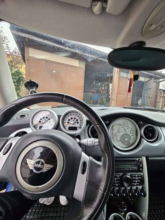 Mini Cooper R50 2005