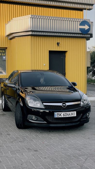 Opel astra gtc opc line
