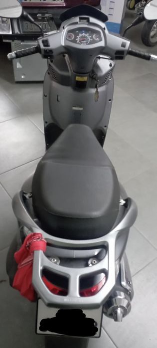 Mota scooter Peugeot 125