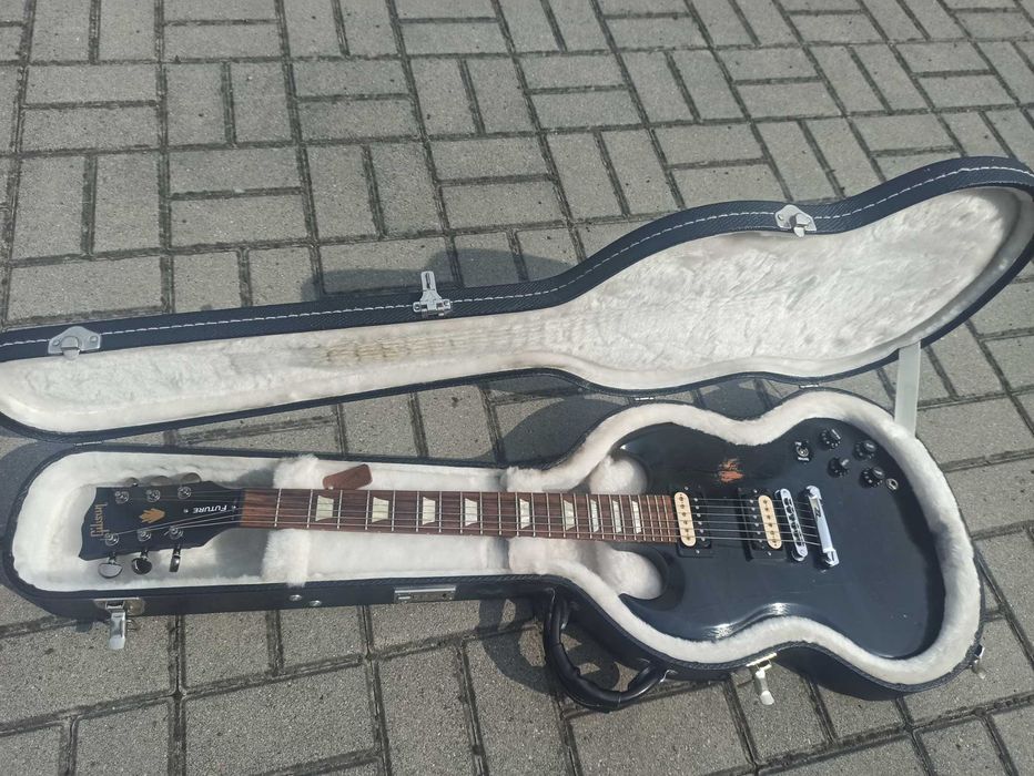 Gibson SG Future plus futerał Gibson