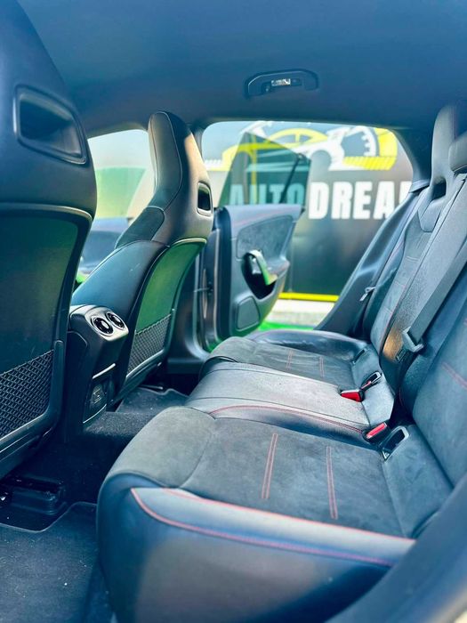 Mercedes-Benz CLA 250e 2022 híbrido plug-in