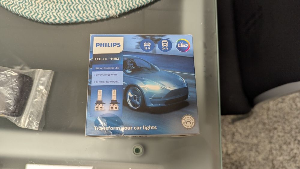 Luzes PHILLIPS Ultinon Essential LED HIR2