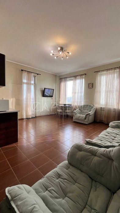 Продаж1к квартири у серці Позняків за адресою вул. Срібнокільська, 3В