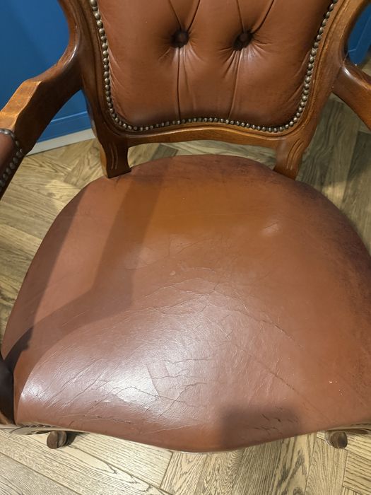 Fotel ludwikowski antyk skora