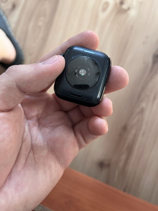 Apple Watch SE 2 (2nd Gen) 40 мм