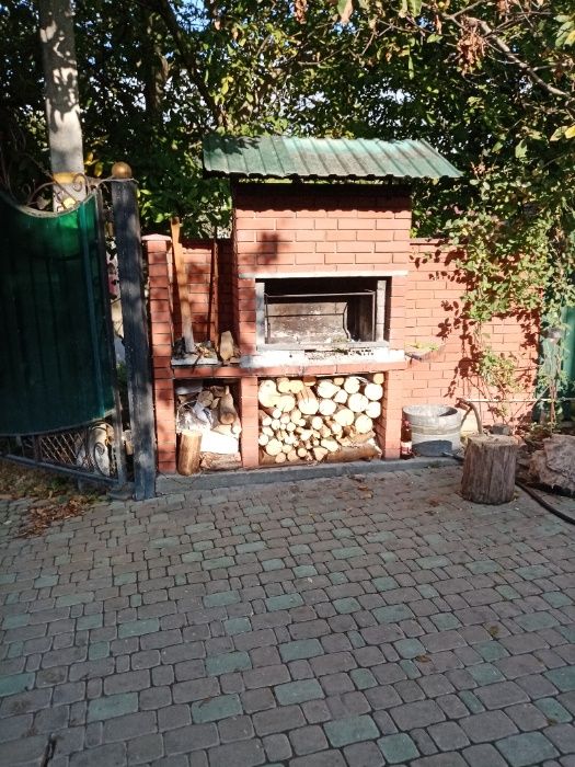 Здам місце в   кімнаті .в теплому затишному будинку.