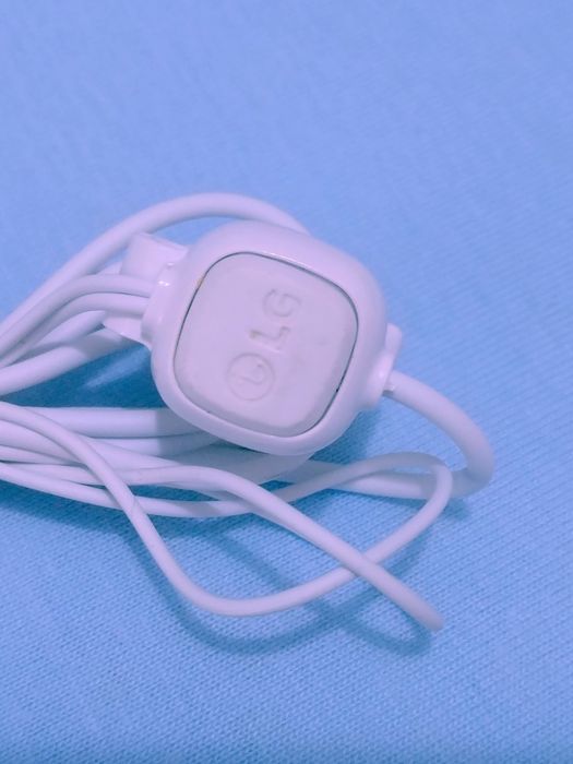 Наушники LG оригинал