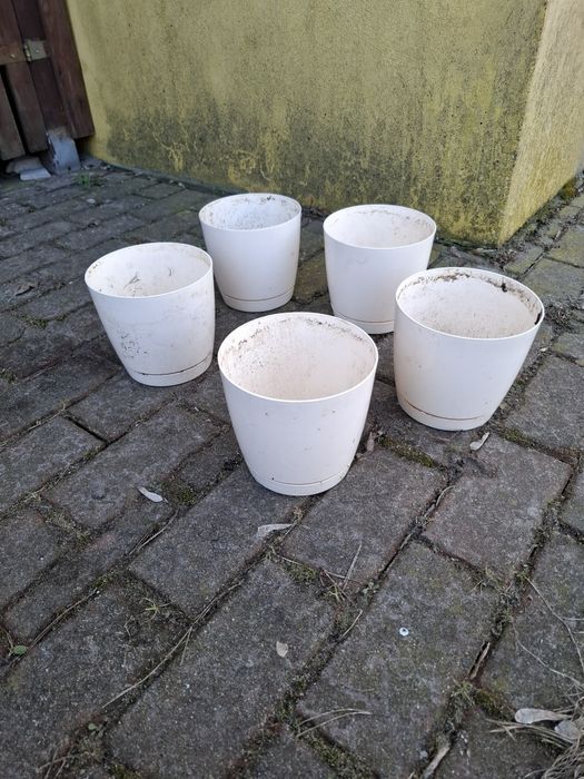 Donice plastikowe kremowe 5 sztuk