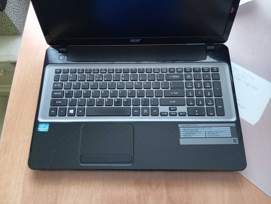 Laptop ACER TravelMate P273-M