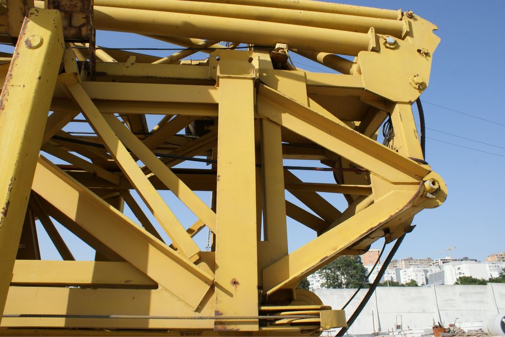 Grua automontante wetzel tipo torre 28x32