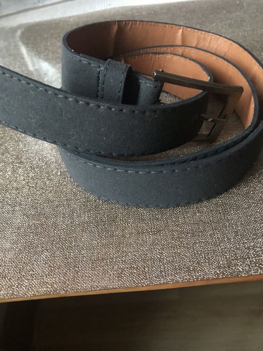 Pasek damski szary eko 119x7 cm Butik.