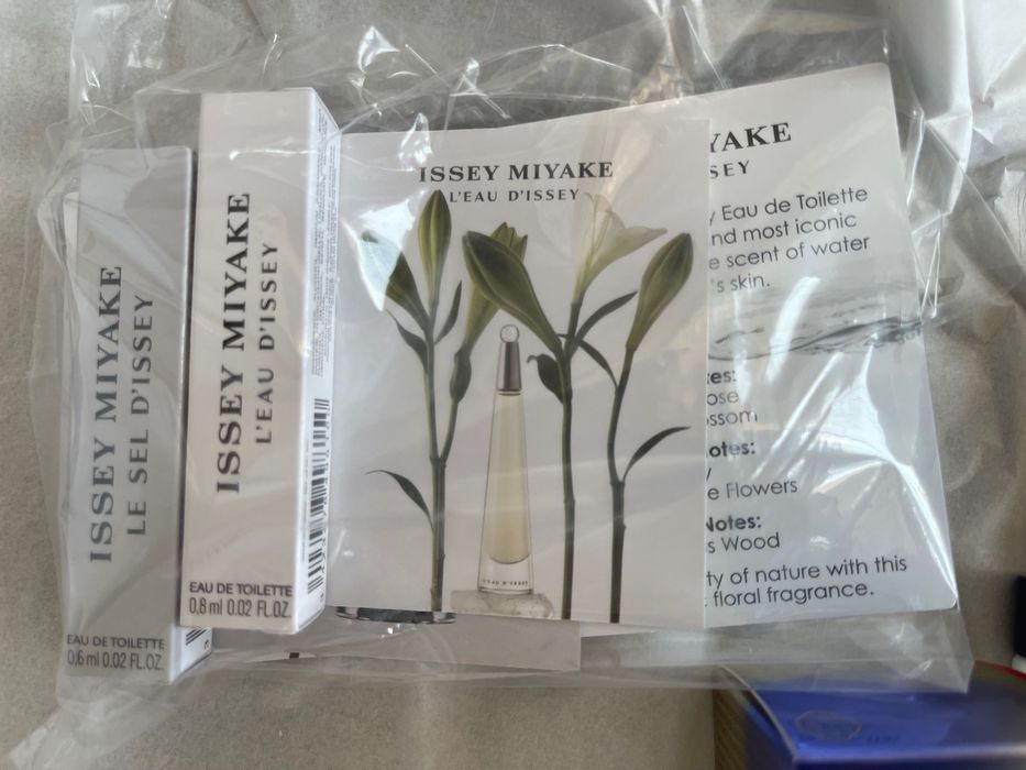 Shiseido набор тревел косметики в большой косметичке