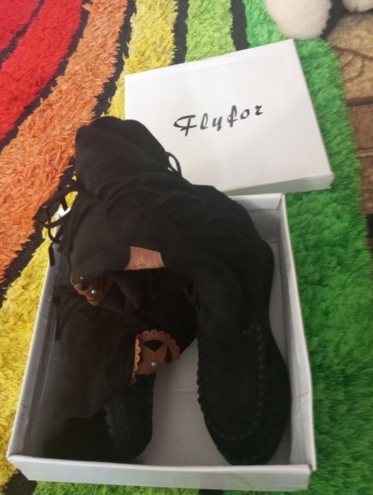 Długie buty zamszowe 37