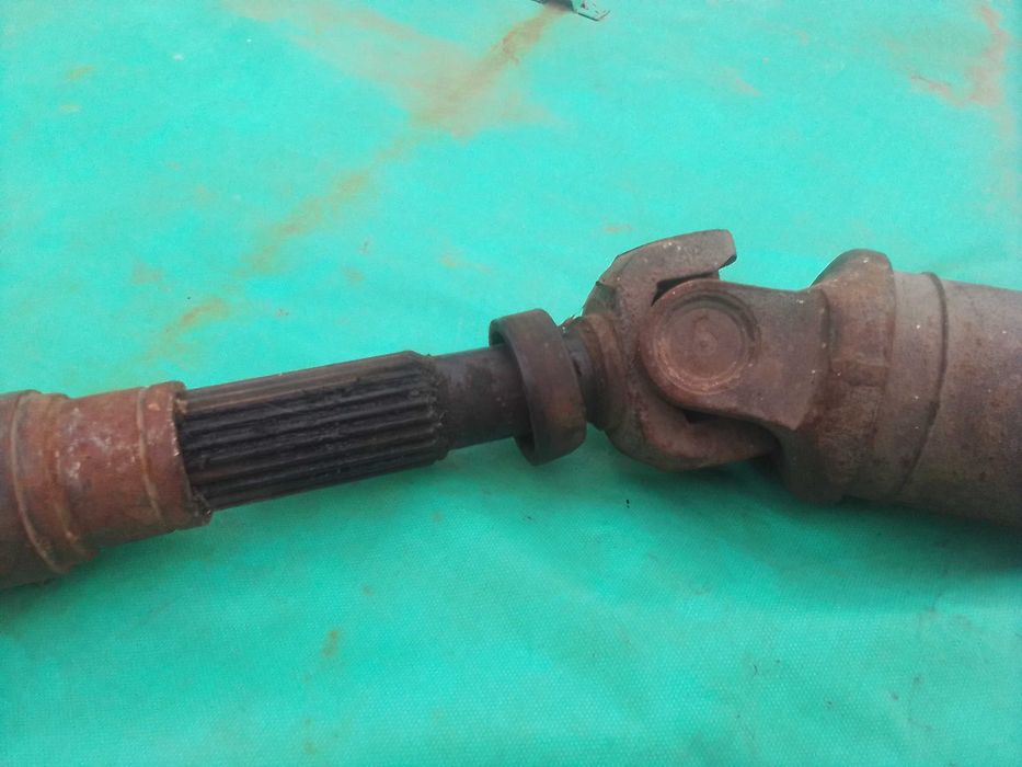 Карданный вал кардан гук шарнир