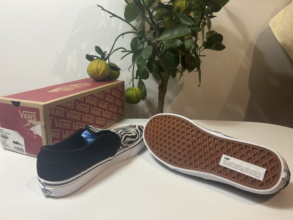 Uniwersal / Vans Asher Metatallic Zebra Slip On Skate Shops