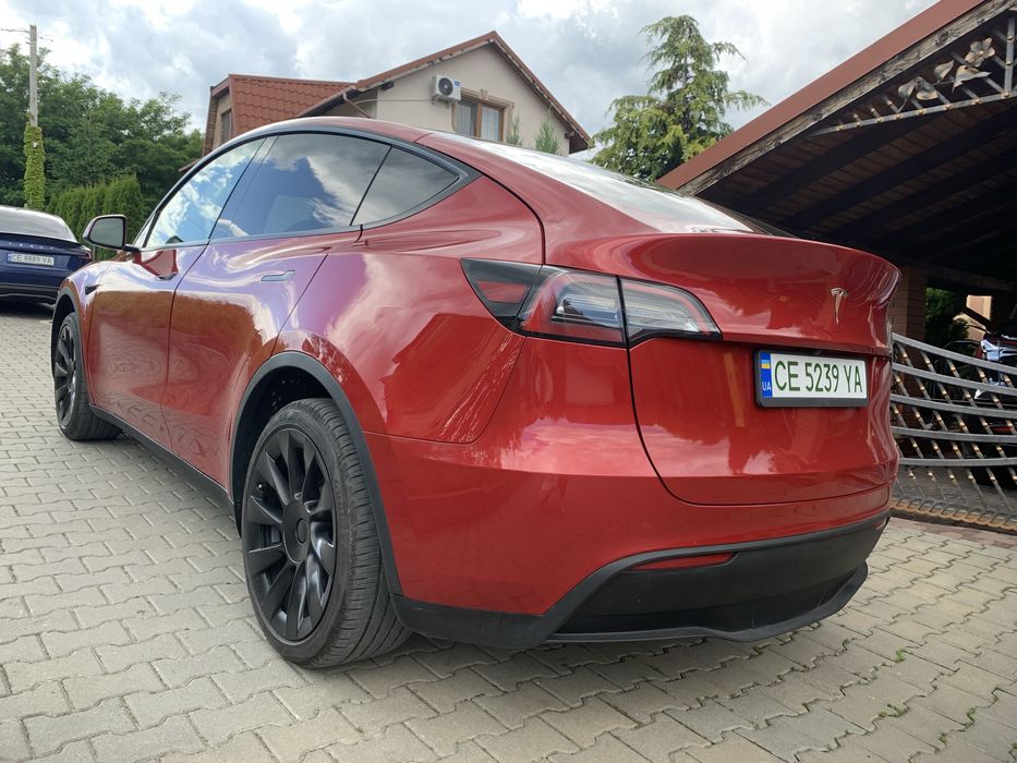 Tesla model Y 2023
