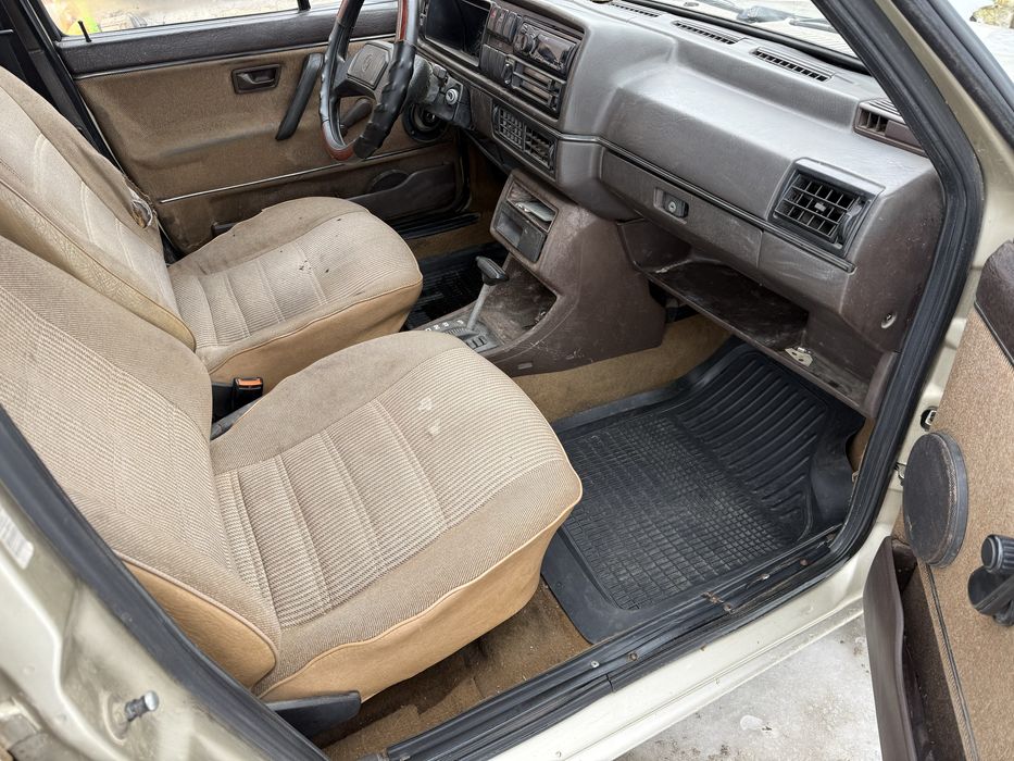 Volkswagen golf 2 Автомат 1.8 бензин