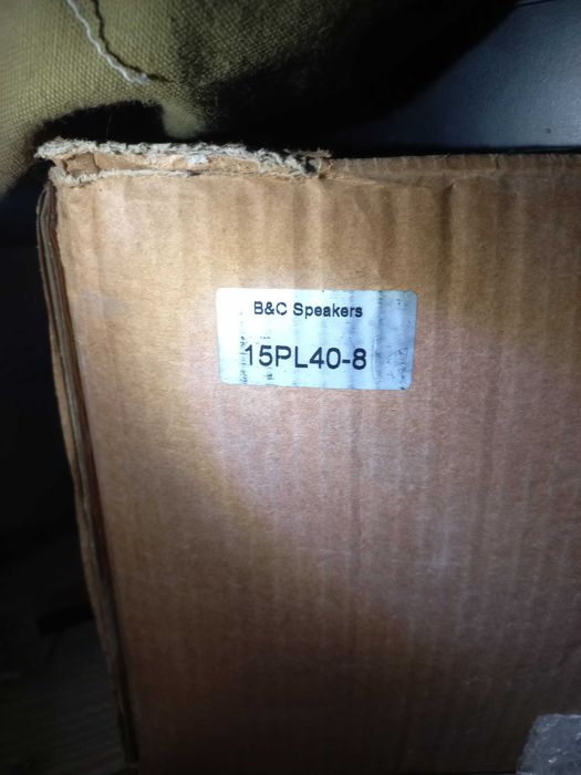 material de som-altifalantes e colunas de 4000w