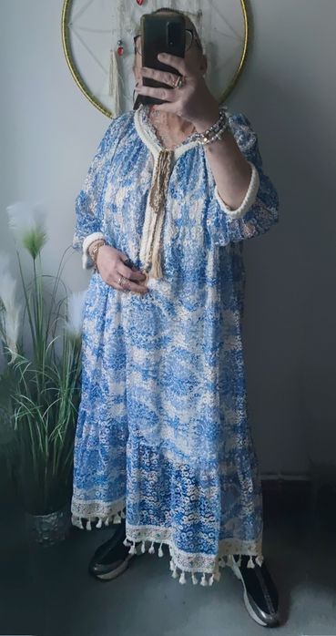 Sukienka ażurowa boho