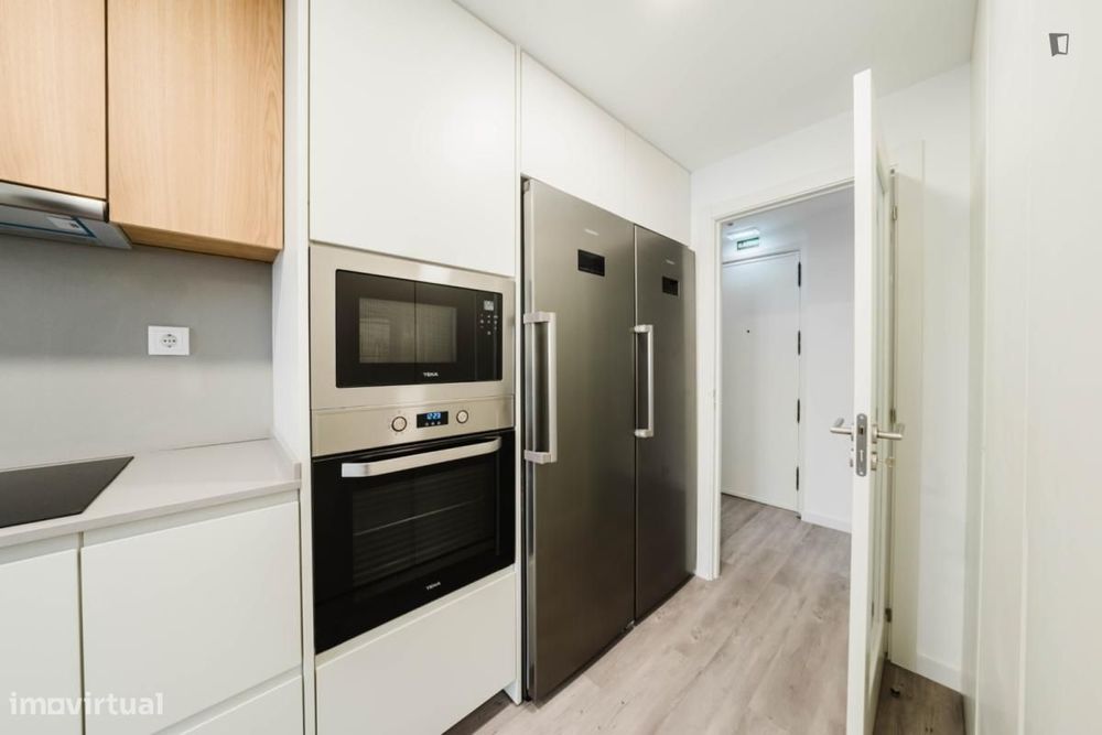 Quarto - localizado em Lumiar Lisbon