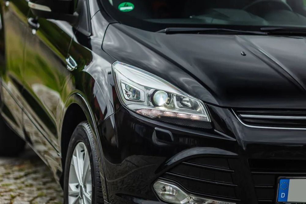 Ford Kuga TITANIUM SYNC 4x4 Navi Kamera Bi-xenon HAK Piękny Stan z Niemiec