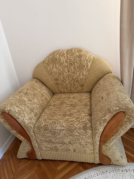 Продам диван і 2 крісла
