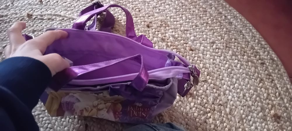 Mala Criança Rapunzel