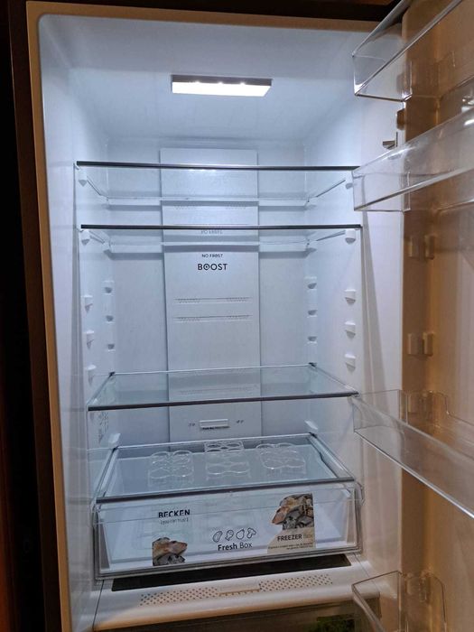 Frigorífico Becken BC5189 IX – 238L + 98L – Excelente estado – 350€