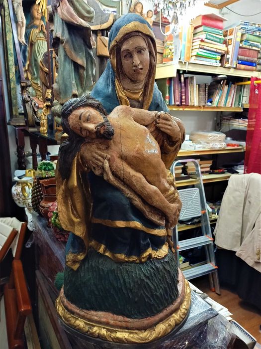 Pietá Madeira Policromada Séc XVIII XIX