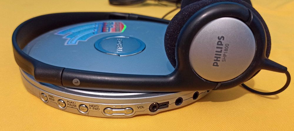 Плеер CD/MP3 SORELL SMP-200 Ultra slim ,с наушниками