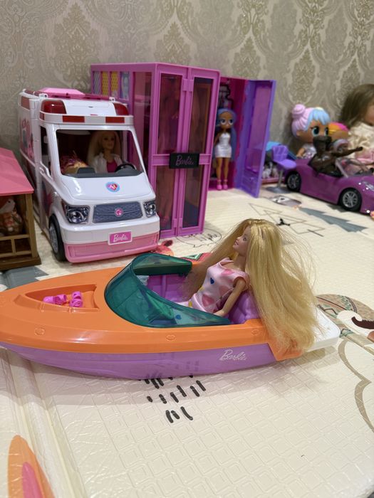 Продам оригінальний катер Barbie