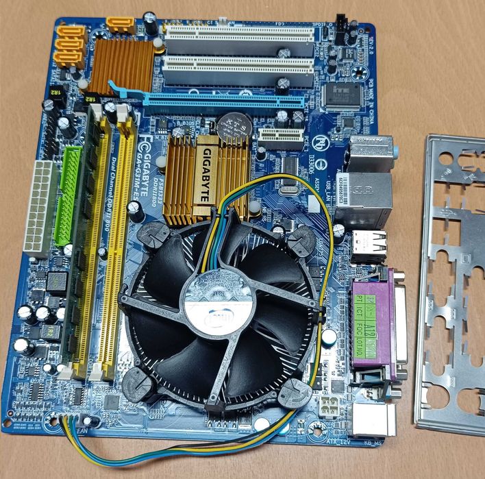 Motherboard Gigabit GA-G31M-ES + CPU + RAM
