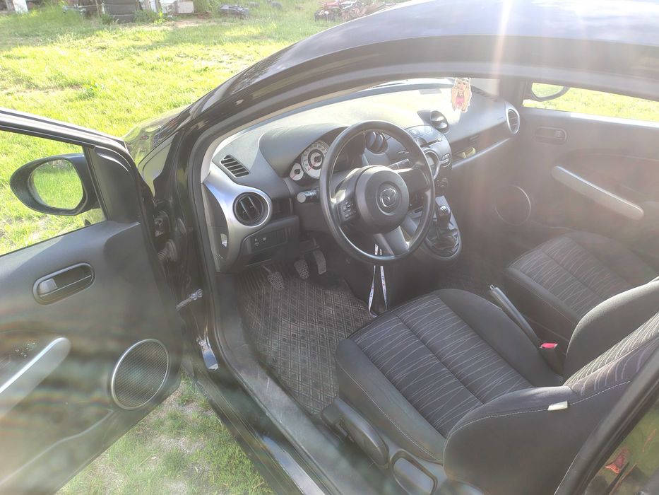 Mazda 2 2008 rok