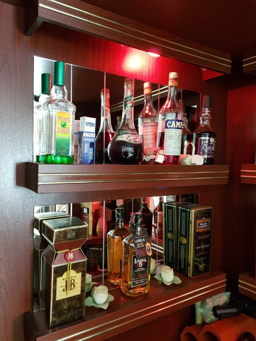 Bar de sala com luz