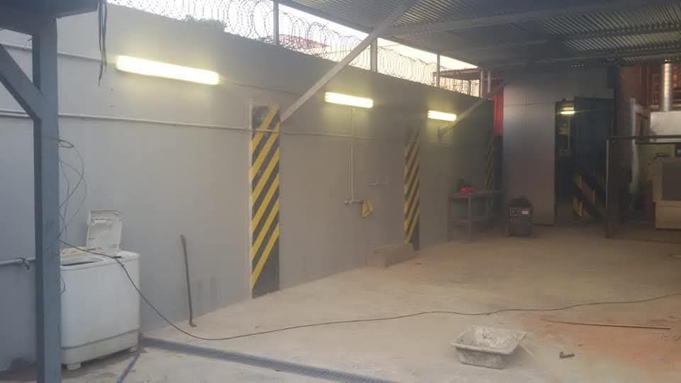 Estaleiro com apartamento ( Luanda -AO)