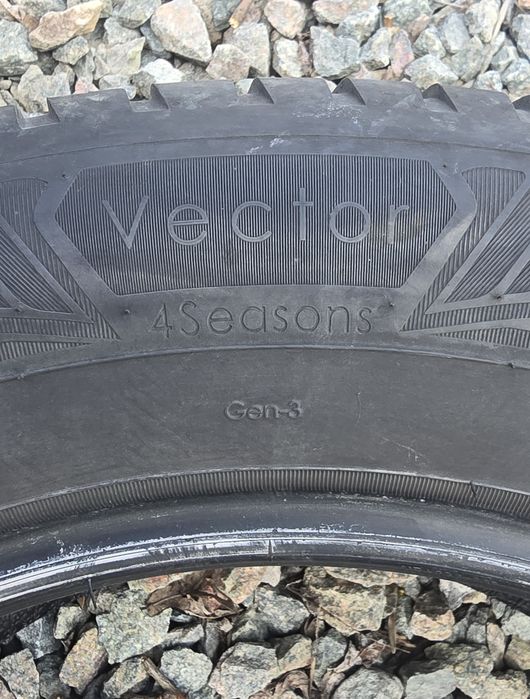 Всесезонні шини 255/55/18 Goodyear Vector 4 Seasons Gen-3  б/в
