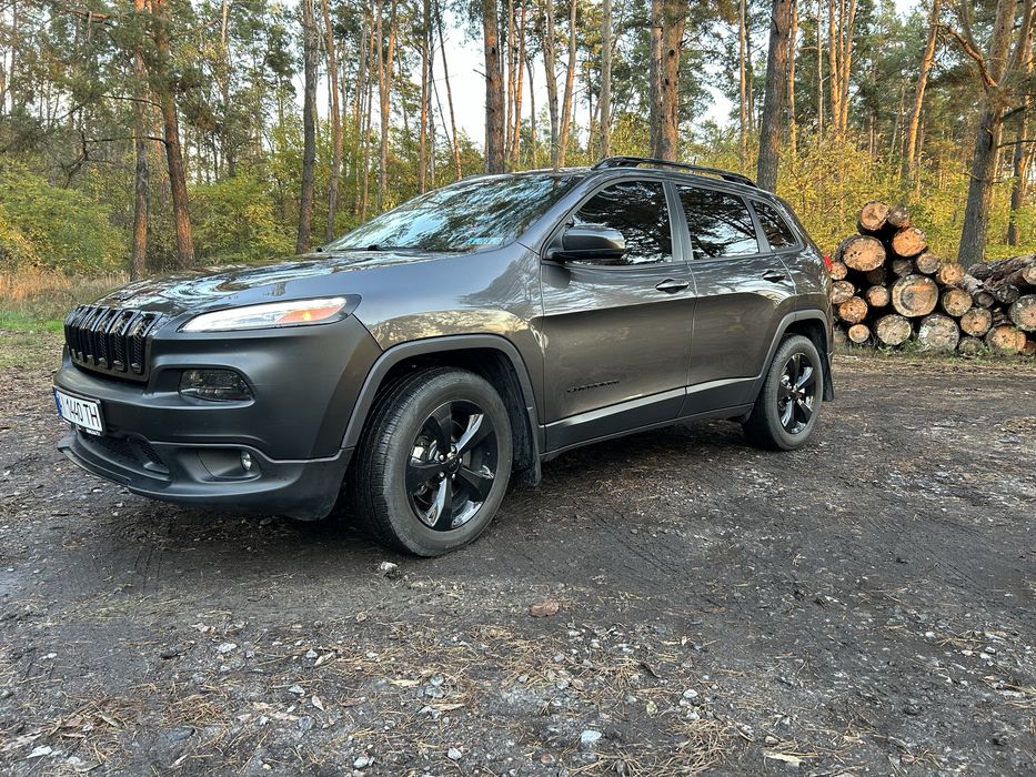 Продам Jeep Cherokee