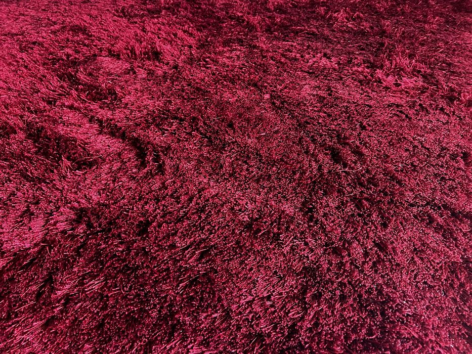 Carpete pêlo alto vermelha 2,30 m - 1.60 m