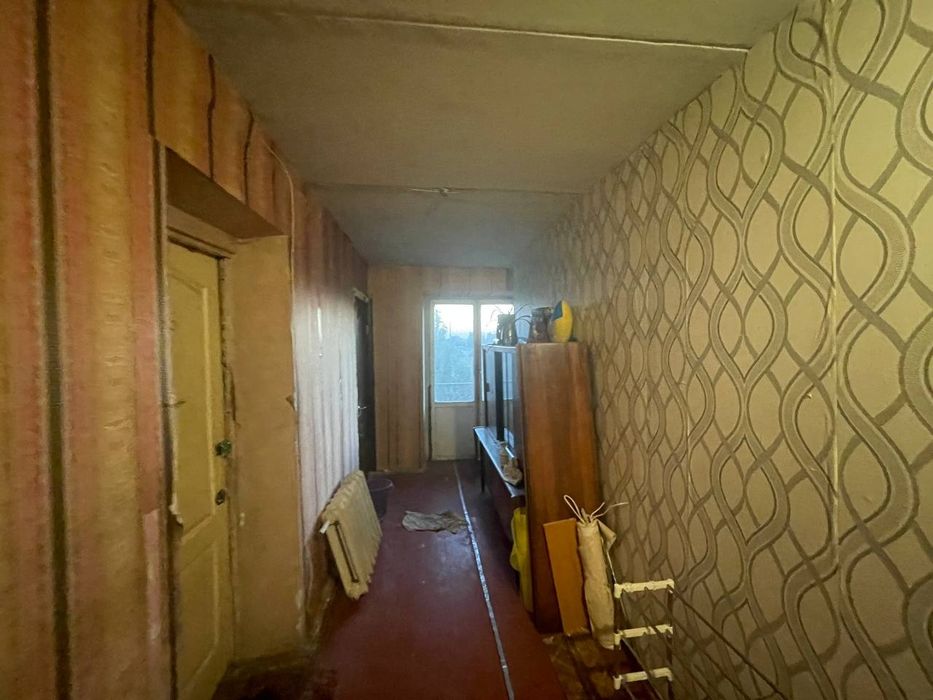 Кімната в гуртожитку по вулиці Нарбутівська