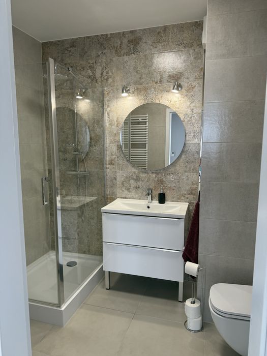 Wynajem apartamentu - 2 miejsca parkingowe